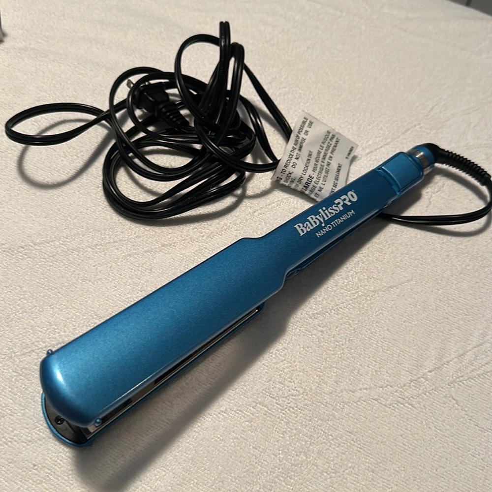 BabylissPro Nano Titanium 1 1/2”